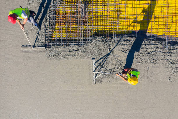 Best Affordable Concrete Contractor  in Farmington, IL
