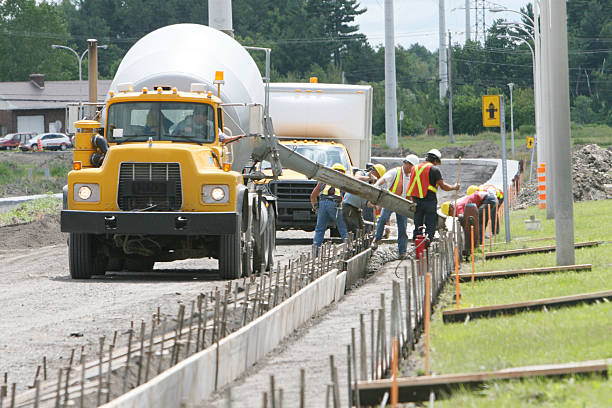 Best Best Concrete Contractor  in Farmington, IL